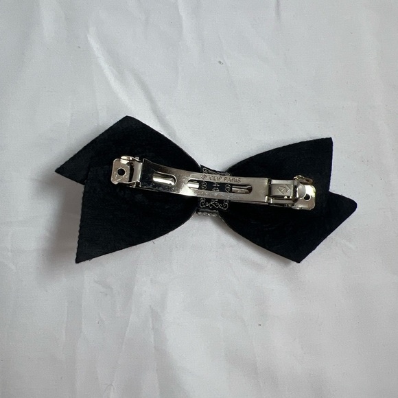 Black and Silver Bow Hair Clip - Picture 4 of 5